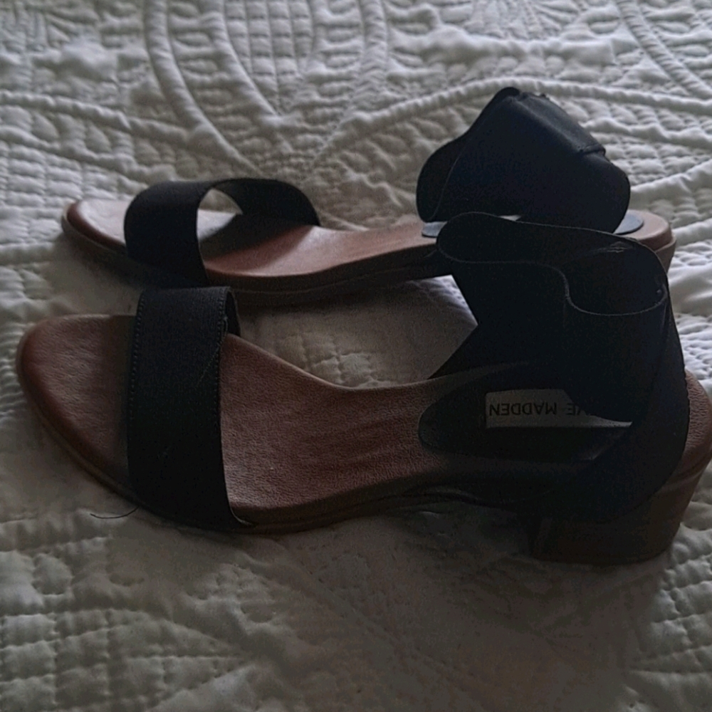 Steve Madden sandal with ankle strap